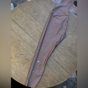 Alo Leggings
